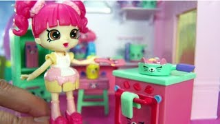 HAPPY PLACES  SHOPKINS  S3 TVC 30  THE BIGGEST GRANDEST MANSION EVER [upl. by Aleit]