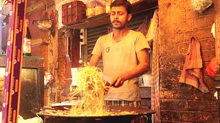 Kolkata Popular Tava Noodles  Egg Noodles  Deckers Lane  Kolkata Street Food  Street Food 2020 [upl. by Avehstab29]