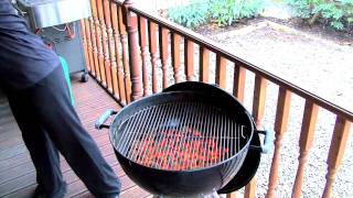 How to control the temperature of your Weber Charcoal Barbecue [upl. by Boser]