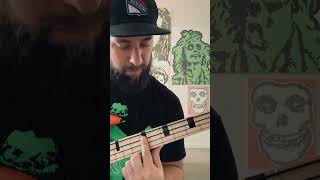 Slayer Reign In Blood Daily 1 Minute Bass Lesson [upl. by Ecirpak]