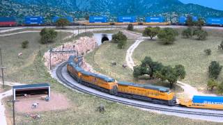 Tehachapi Loop Stack Train in N scale [upl. by Elianore]