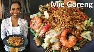 Mie Goreng Indonesia Style Fried Noodles [upl. by Sej691]