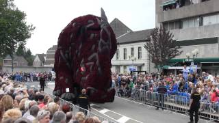 62e Bloemencorso Valkenswaard 1e ronde 13092015 44 [upl. by Rehtul720]