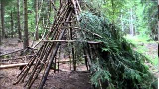 bushcraft construire un abri naturel [upl. by Onairot]