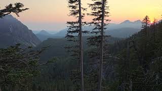 Sunset in Cascade mountains at Vista point  Mt Ranier National Park [upl. by Gardie]