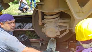 how to Rerailing of LHB coach  Derailed LHB train [upl. by Ruscio768]