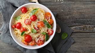 Recette  Spaghettis aux tomates cerises et au basilic [upl. by Jacy]