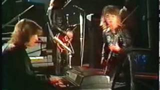 Suzi Quatro  Make Me Smile  Live 77 [upl. by Nomolos]