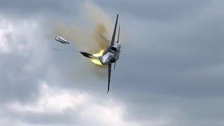 CF18 Crash Lethbridge [upl. by Hgielah638]