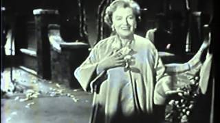 Gracie Fields Now is the Hour 1958 TV Performance [upl. by Nesnah]