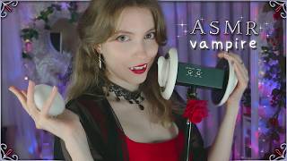 ASMR 🦇 VAMPIRESA obsesionada con tus OREJAS 💋 Besos Esponjas y Brochas ❤️ sin hablar [upl. by Gutow]