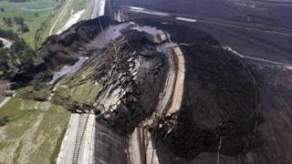 10 Biggest and Largest Historic Landslides [upl. by Gwynne]