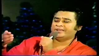 Kishore Kumar Live  Phoolon Ka Taron Ka Sab Ka Kehna Hai  Kishore Live In UK [upl. by Atineg]