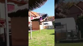 🔲Hago 3 BACKFLIPS diferentes SEGUIDOS🤸‍♂️Tricks shorts 59 [upl. by Eamon]