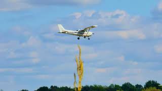 2002 Cessna 172S Skyhawk SP Lands At Johnson County Executive Airport OJC  N5258Y [upl. by Butterfield]