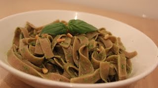 Recept Pasta met Pesto [upl. by Yelknirb382]