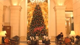 Foreigners celebrate Christmas at markets in Shanghai [upl. by Engud303]