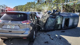 DOS COCHES DESTROZADOS EN UN ACCIDENTE [upl. by Munt]