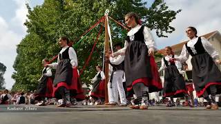 Danse des Rubans  Leinua Eskola Dantza  Karrilkaldi  Fêtes de Bayonne  Danse Basque [upl. by Brandy]