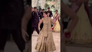 Hania amir dance viral video [upl. by Munroe]