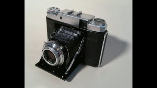 Color photography with the Zeiss Ikon Super Ikonta III [upl. by Noitsuj]