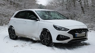 Hyundai i30  Vredestein Quatrac Pro [upl. by Olim]