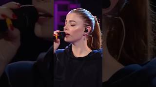 Annalisa live ad Amici con RagazzaSola 🌙💧 Annalisa shorts [upl. by Rhynd]