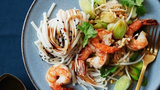 Recette  Gambas aux nouilles de riz [upl. by Hartman]