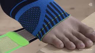 Bauerfeind Sports Ankle Support Video Anleitung Anlegen [upl. by Nirrok613]