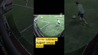 Şut çekmesini bilen topçu futbol football halısaha [upl. by Adnohs]