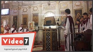 الأقباط يحتفلون بعيد القيامة بالكاتدرائية المرقسية بالإسكندرية [upl. by Nidraj]