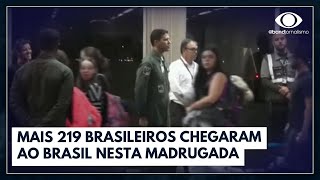 Brasileiros repatriados Voo da FAV pousou no Rio  Bora Brasil [upl. by Kcirederf]