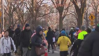 Thousands race in 10K run in Central Park [upl. by Nathan]