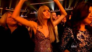 Enrique Iglesias feat Pitbull Medley  AMAs 2010 www enriqueclub co cc x264 [upl. by Bred]