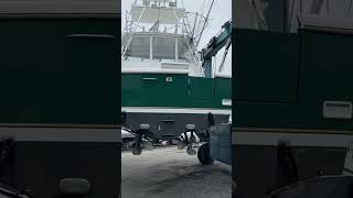 ITS TIME… to clean the bottom of my boat  2000 Pursuit 3400 Fisherman Diesel sportfishing haul [upl. by Yesrod130]