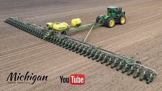 Huge John Deere DB120 48 row 30quot 120 wide corn planter in action in Michigan [upl. by Porter]