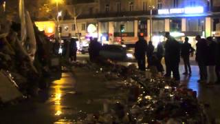 COP21  Mémorial aux victimes saccagé ParisFrance  29 Novembre 2015 [upl. by Bazil]