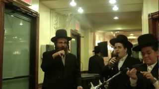 Isaac Honig Sings With Bialistotzky Brothers  Yiddele [upl. by Dhiren11]