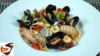 Spaghetti allo scoglio velocissimi con frutti di mare e crostacei – Ricette primi piatti [upl. by Kilar]