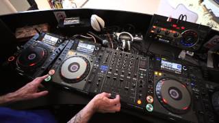 DJ TUTORIAL ON ADDING A LOOPED A CAPPELLA OVER A MIX BY ELLASKINS THE DJ TUTOR [upl. by Einwahr]