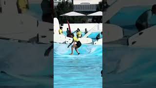 Surfen lernen einfach gemacht 😁🤙🏽 surfen wavepool munich wassersport waves [upl. by Eydnarb]