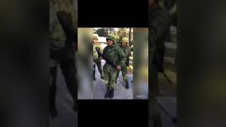 Videos chistosos militares bailando [upl. by Llovera]