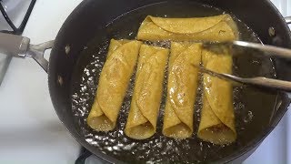 Tacos de pollo o flautas Comida Nicaraguense [upl. by Fabiano356]