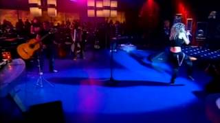 Shakira La Tortura Live at Telefe Argentina 07 11 2005 [upl. by Bannister]