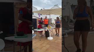 Preparazione della sangria al Villaggio Alpitour Corralejo di Fuerteventura  Cose a caso [upl. by Sanjiv121]