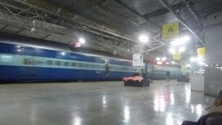 KALINGA UTKAL EXPRESS ARRIVAL AT SAGAR  SAUGOR SGO [upl. by Abernathy]