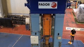 Hot formig systems screw presses  Prensa de forja de husillo  Fagor Arrasate [upl. by Aerdnahs546]