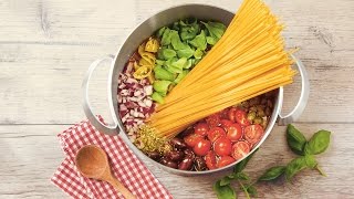 Alnatura kocht Clevere One Pot Pasta mit Spaghetti und Passata  Alnatura [upl. by Maidie]