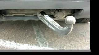 Audi Q7 European Trailer Hitch Automated Stowage [upl. by Surdna381]