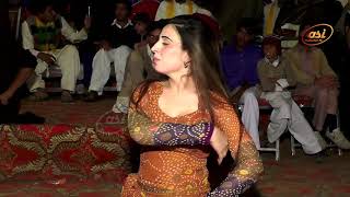 Ghazal Khan Is On Fire In This Dance Performance To Mahiya Naway Sajan Bana Le Ne Shafaulaha Khan [upl. by Ainoyek27]